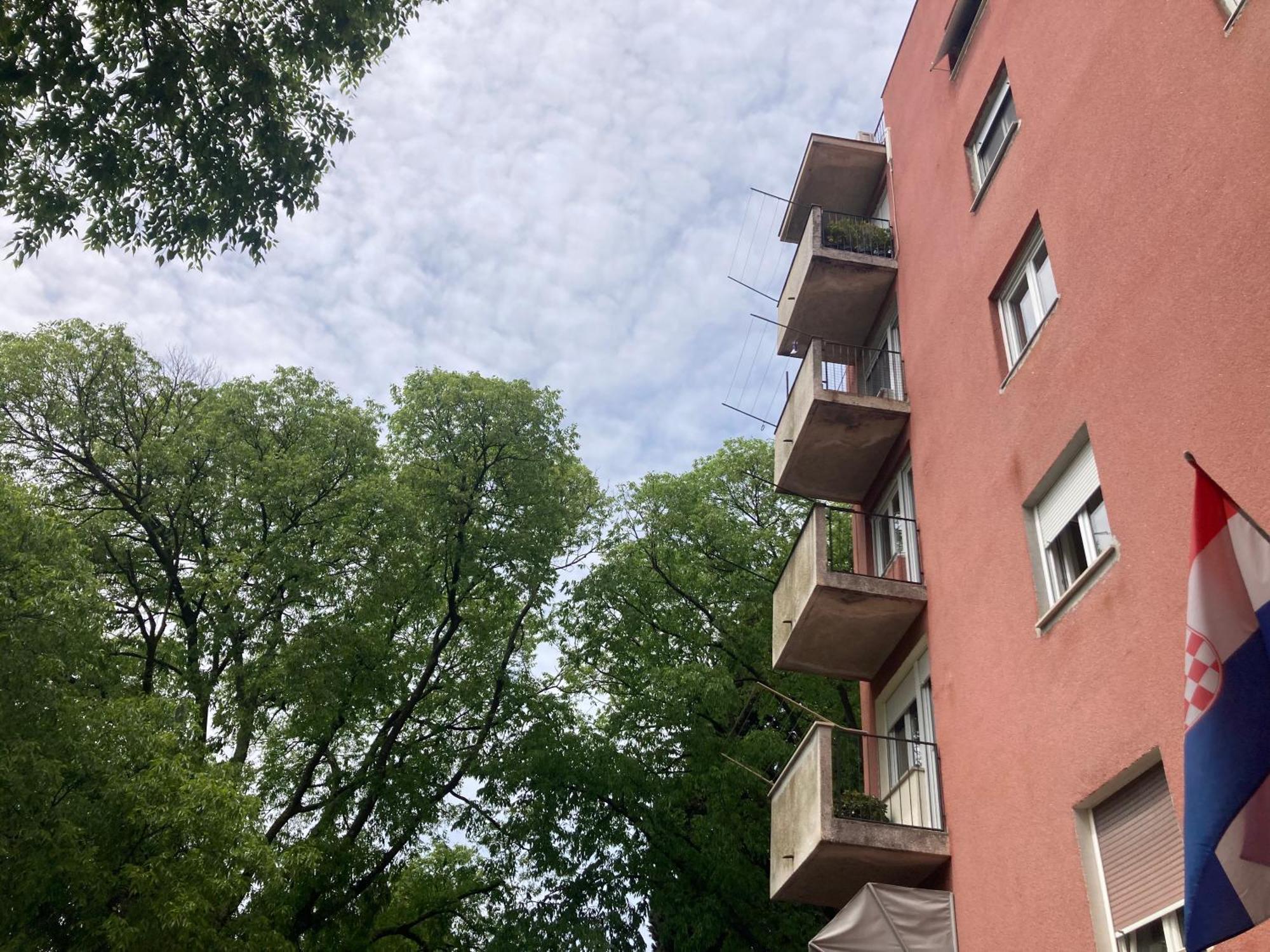 Zara Apartment Пула Екстериор снимка